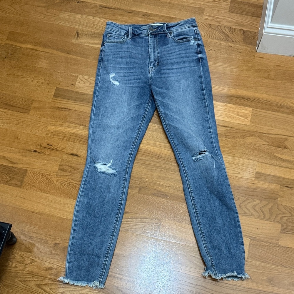 High-Rise Distressed Skinny Jeans in Medium Blue